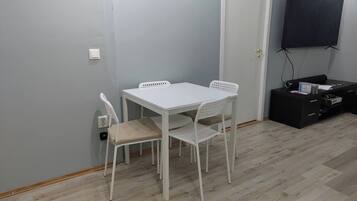 Apartment, 2 Bedrooms, Balcony | Dining