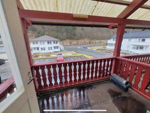 Huoneisto, 2 makuuhuonetta, parveke | Parveke