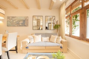 Living area - Studio Apartment 'Cortijillo 503' with Wi-Fi and Air Conditioning (La Herradura)