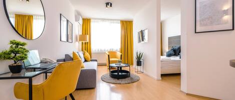 Superior Studio, Balcony | Desk, iron/ironing board, free WiFi