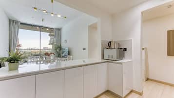 Exclusive Apartment, Non Smoking, City View | Private kitchen