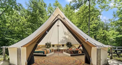 Nature-Forward Glamping Resort with Forest Paths and Meadow Hangouts in Stanton, Kentucky