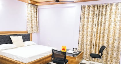 Hotel Shri Anand Berinag