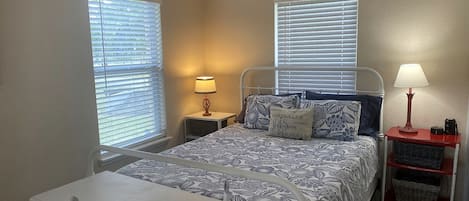 1 bedroom, WiFi, bed sheets