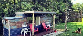Cozy Tiny House on Working Farm, for Fun Glamping Trips in Kentucky