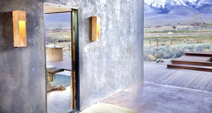 Luxury Design Rental with Breathtaking Mountain Views in Lone Pine, California