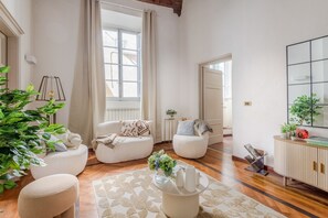 Interior - Charming Nest in the Heart of Lucca: "The Gallo Promenade" Just Steps from the Duomo (Lucca)