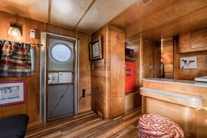 Interior - Vintage Camper Amazingly Equipped Great for a Unique Getaway in Texas (Spicewood)