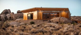 Stunning Lone Pine Accommodation for Romantic Getaways in California