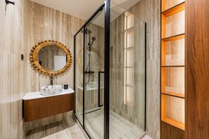 Hair dryer - New suite 6 people- Saint Germain Notre-Dame-AC (Paris)