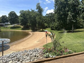 Beach nearby, sailing, kayaking, fishing - Modern Fully Equipped Safari Tent with Spacious Deck in North Carolina (Taylorsville)