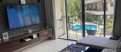 Apartment, 1 Bedroom | Living room