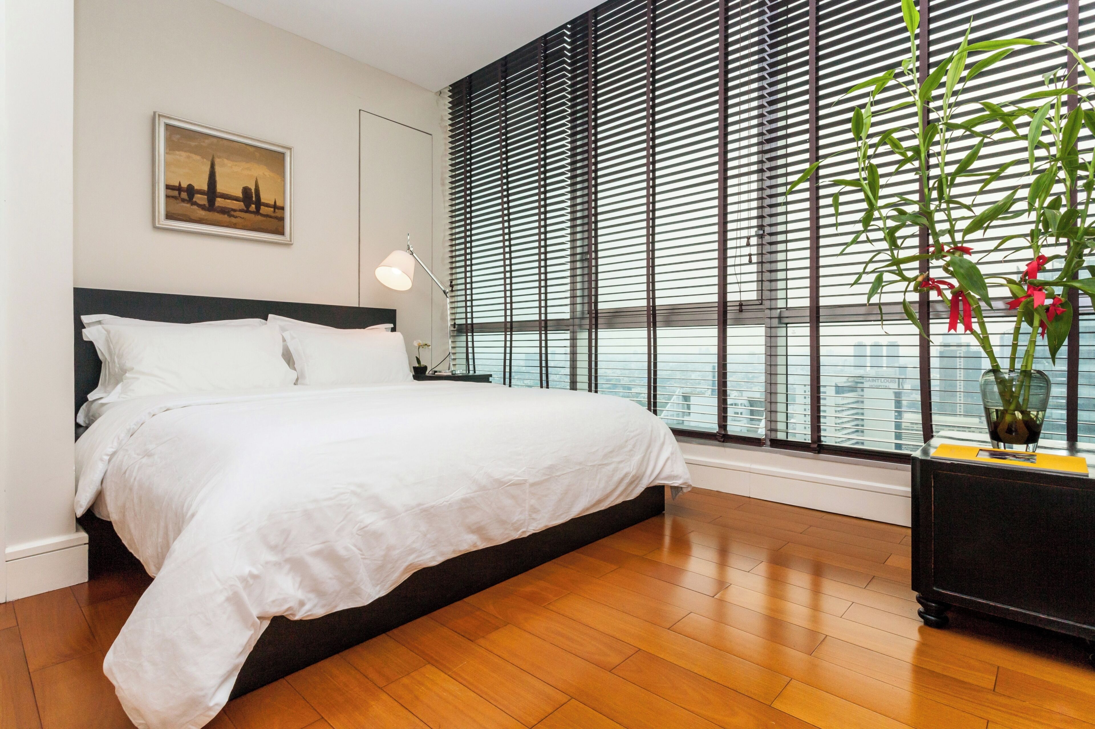 2 bedrooms, in-room safe, iron/ironing board, free WiFi