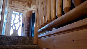 Unclassified image, 5 of 19, button - Spectacular Woodland Cabin near Smoky Mountains in Sevierville, Tennessee (Sevierville)