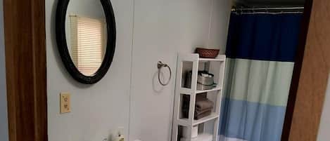 Whirlpool, Handtücher, Seife, Shampoo