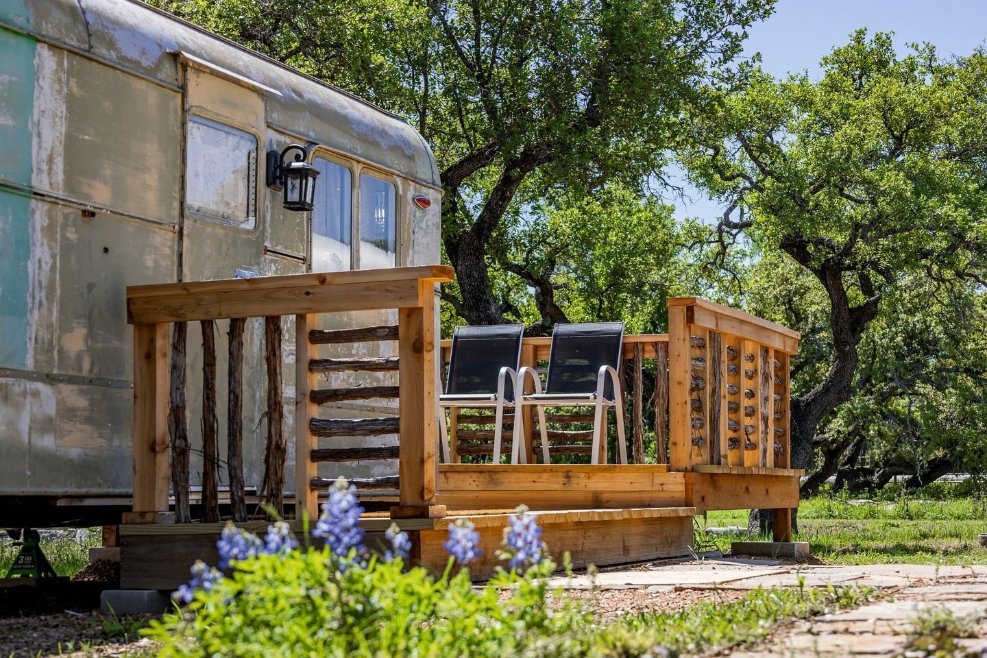 Property grounds. Charming Luxurious Airstream Beautifully Design with Indoor Bath in Texas