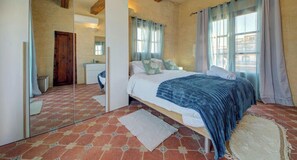 Desk, iron/ironing board, travel crib, WiFi - Premium 4BR home with Pool, Space & Style (Sannat)