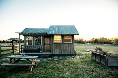 Rustic Tiny House Rental for Weekend Getaways from Dallas