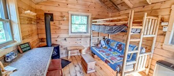 Cozy Tiny Cabin - Off-Grid Experience with Sled Dogs Year 'round in Minnesota