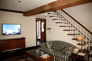 Unclassified image, 2 of 13, button - Idyllic Cottage Getaway on a Country Estate in Chester Springs, Pennsylvania (Chester Springs)