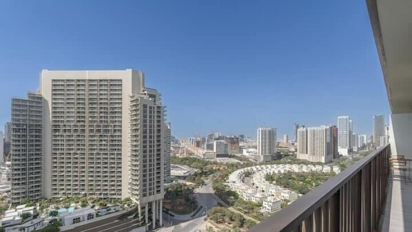 Apartamento superluxo, sacada, vista para o parque | Sacada