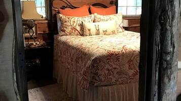 1 habitación, escritorio y ropa de cama