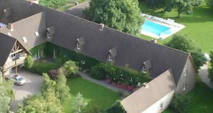 Holiday Home 'Gîte Edoniaa - Baie De Somme' with Shared Pool, Private Terrace and Wi-Fi