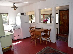 Fridge, microwave, oven, stovetop - Romantic Hideaway Cottage on Clear Creek in Georgetown, Colorado (Georgetown)