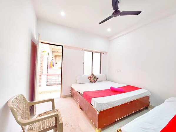 Room - Sanskriti - NEAR HANUMAN MANDIR ASSI (Varanasi)