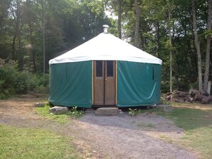 Exterior - Charming Yurt Rental Nestled in the Forest near Friendsville, Maryland (Friendsville)