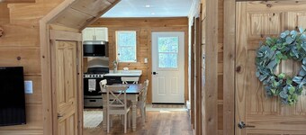 Newly Built cabin in the woods. Steps from the Miramichi River and trails
