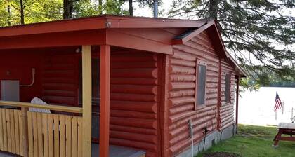 Idyllic Log Cabin Steps from Somo Lake near Tomahawk, Wisconsin