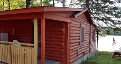 Idyllic Log Cabin Steps from Somo Lake near Tomahawk, Wisconsin