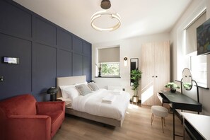 1 bedroom, iron/ironing board, Internet - The Sixty | Designer Studio Suite | Cardiff City (Cardiff)