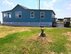 Exterior - Charming Seaside Cottage Rental on Delaware Bay, New Jersey (New Port)