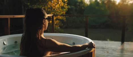 Baignoire à remous extérieure