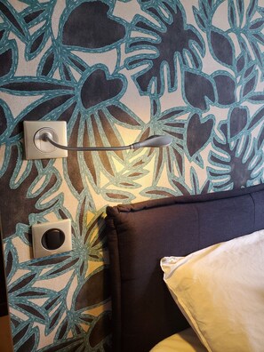 1 bedroom, WiFi, bed sheets - Single room (Montluçon)