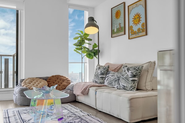 Suite Ville, 1 grand lit, non-fumeur, vue sur la ville | Aire de séjour