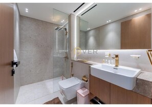 Bathroom - Layover Holiday Homes (Dubai)
