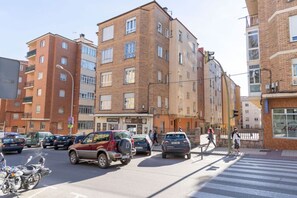 Exterior - Charming Apartment with Terrace (Soria)