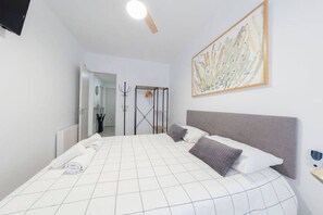 Room - Charming Apartment with Terrace (Soria)