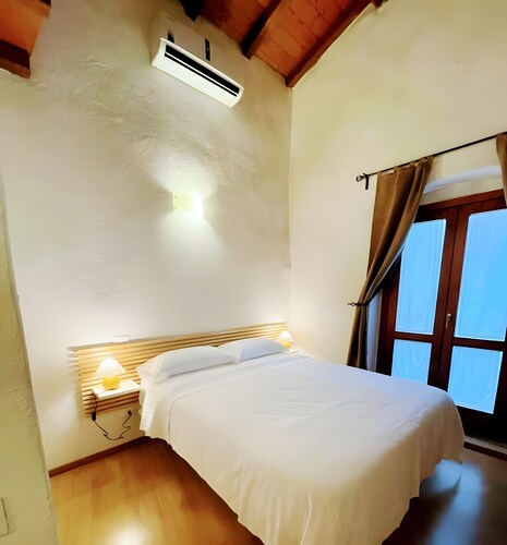 'Mad House Sutri' Apartment with Wi-Fi and Air Conditioning