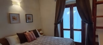 'Mad House Sutri' Apartment with Wi-Fi and Air Conditioning
