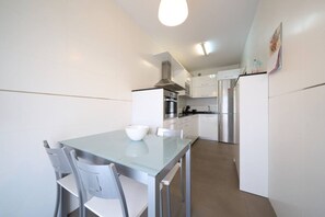 Dining - Family Retreat with Views, Terrace & Parking (Vitoria-Gasteiz)