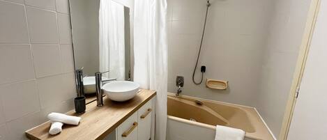 Hair dryer, towels