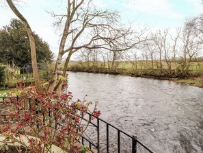 Property grounds - High Mill House (Penrith)