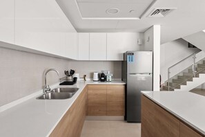 House, Accessible - Silkhaus Vacation Homes Premium 2bdr With Maid Room in Radiant Viewz (Abu Dhabi)