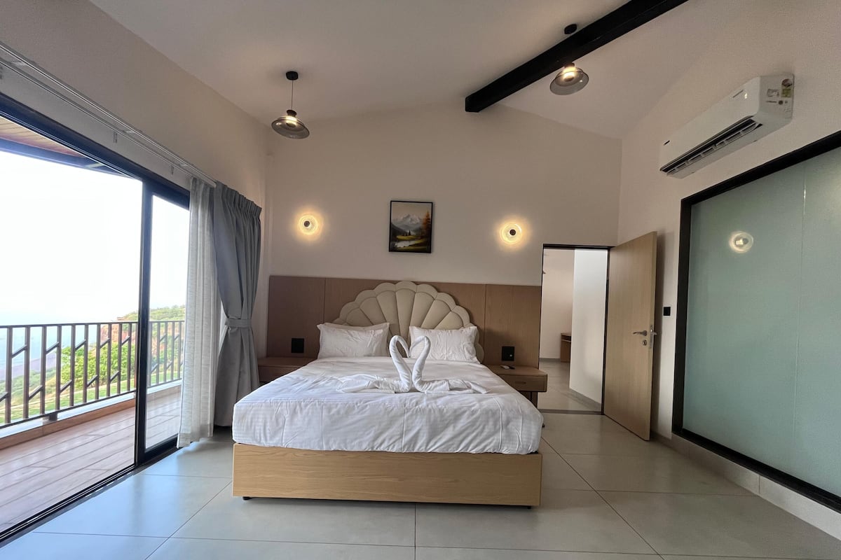 エコノミー ダブルルーム バルコニー バレービュー