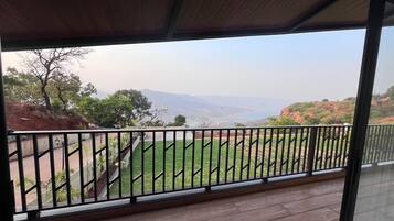 Economy Double Room, Balcony, Valley View | Property grounds