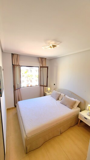1 bedroom, iron/ironing board, free WiFi, bed sheets - Balcony • Golf course - Sea view - Pool-24/7 SECU (Los Alcázares)